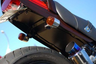 KAWASAKI ZEPHYR1100 一体式フェンダーレスキット