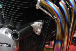 Bagus!強化エンジンマウントゼファー750用