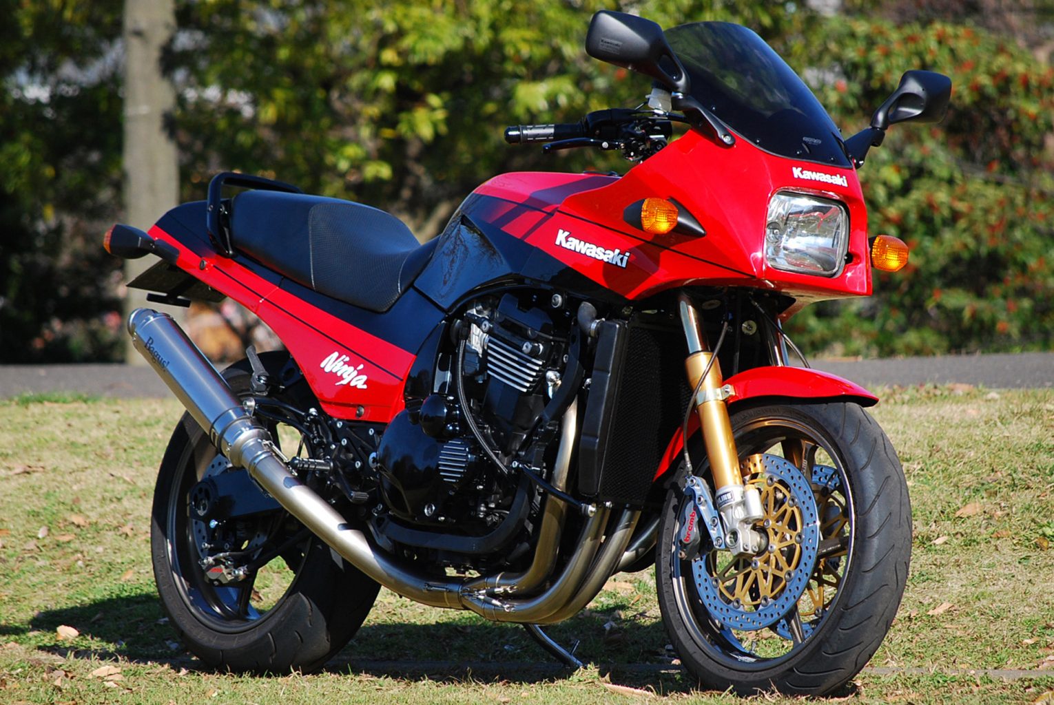 KAWASAKI GPZ900R IIDA