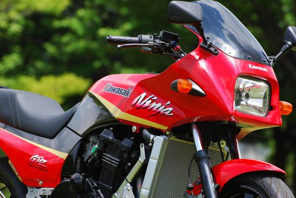 BIKE SALES新入庫のお知らせ GPZ900R
