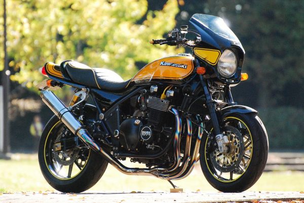 ”バグ管”ゼファー1100フルチタン!