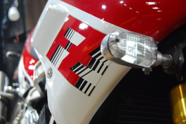 BIKE SALES入庫のお知らせ FZ750