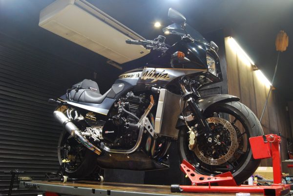 GPZ900R ブラック＆マットブラック