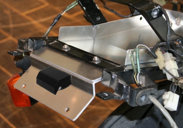 GPZ900R用フェンダーレスキット 仕様変更