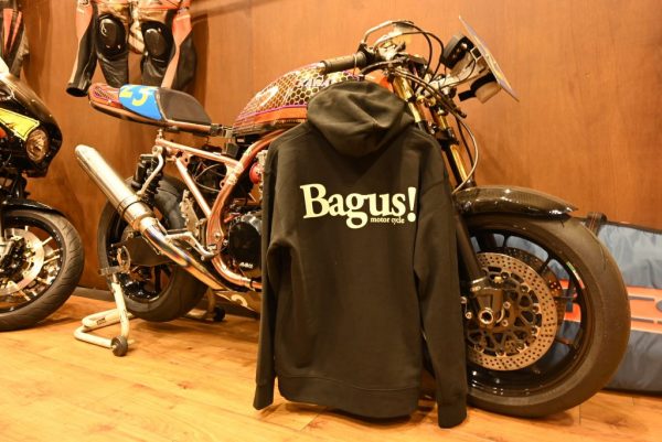 “私が着ているアレ”のあれ