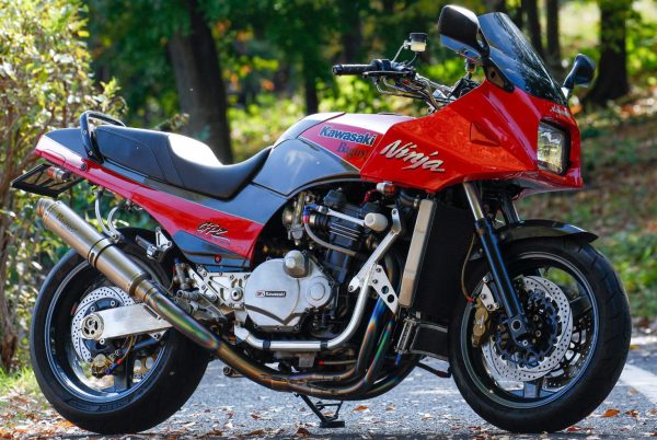 KAWASAKI GPZ900R