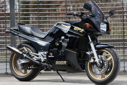 KAWASAKI GPZ900R 黒金
