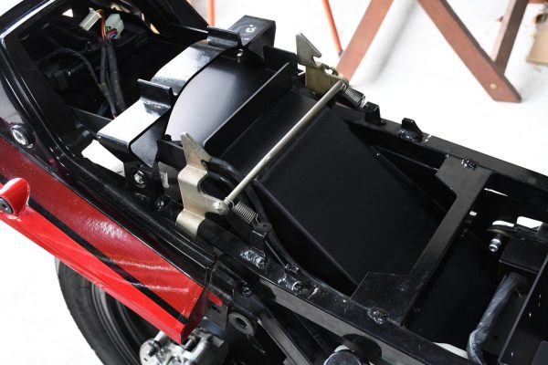 GPZ900R 18インチ用フェンダーレスキット発売!