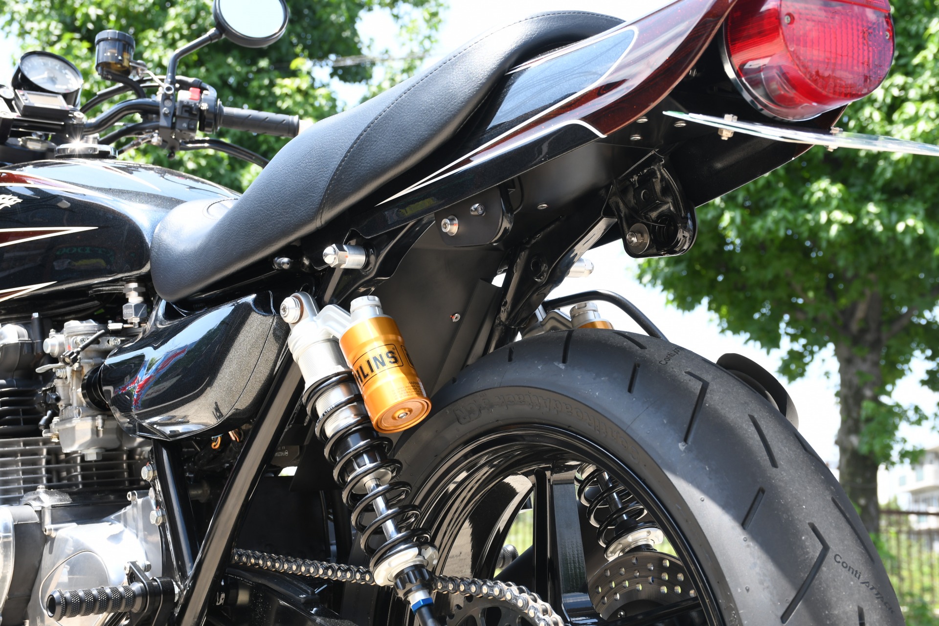 bg-fl07bk_01.jpg