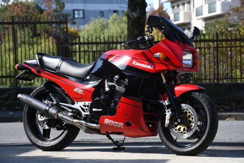 KAWASAKI GPZ900R