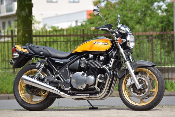 KAWASAKI ZEPHYR1100 イエローボール