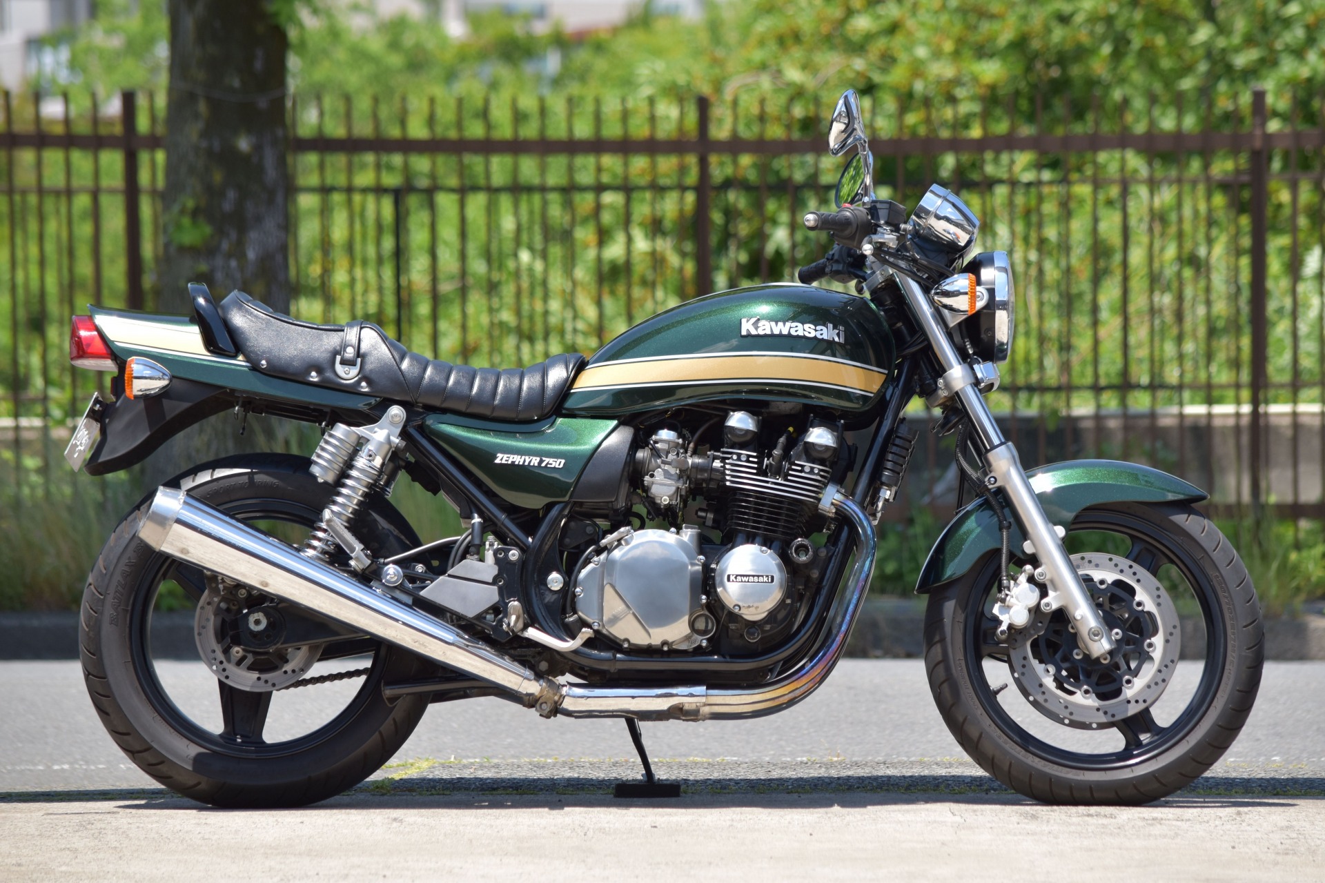 KAWASAKI ZEPHYR750 裏ファイナル - Bagus! motor cycle